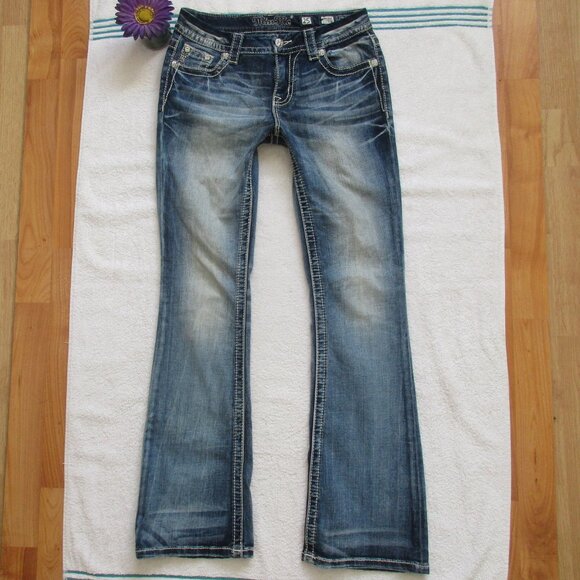 🌸SOLD🌸 MISS ME Jeans Size 25 Mid-Rise Easy Boot Cut Denim - Picture 2 of 9